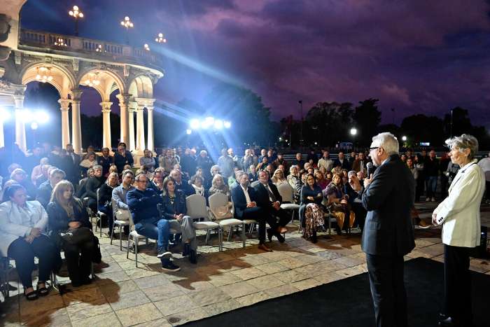 Homenaje a Ricardo Ubieto
